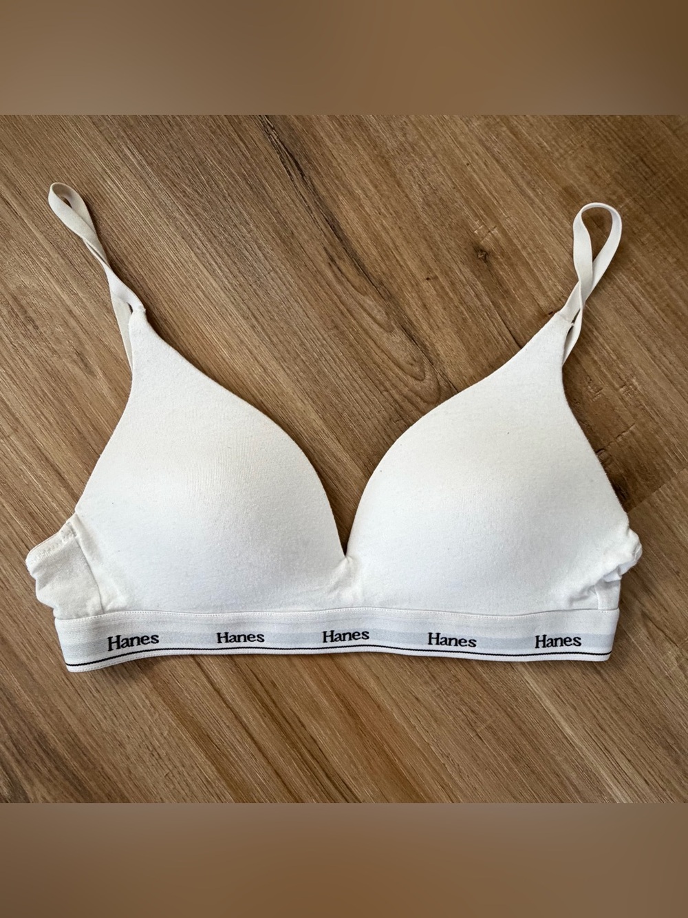 Hanes Wireless White Seamless Smooth Comfort Bra